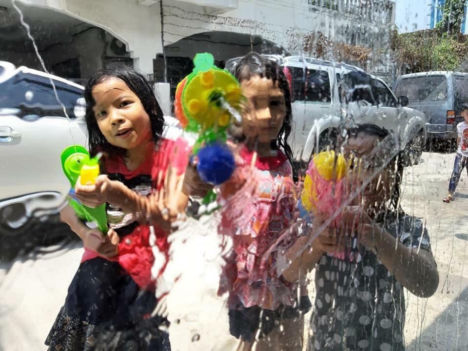 Zleepinezz Hostel Ayutthaya Eksteriør billede