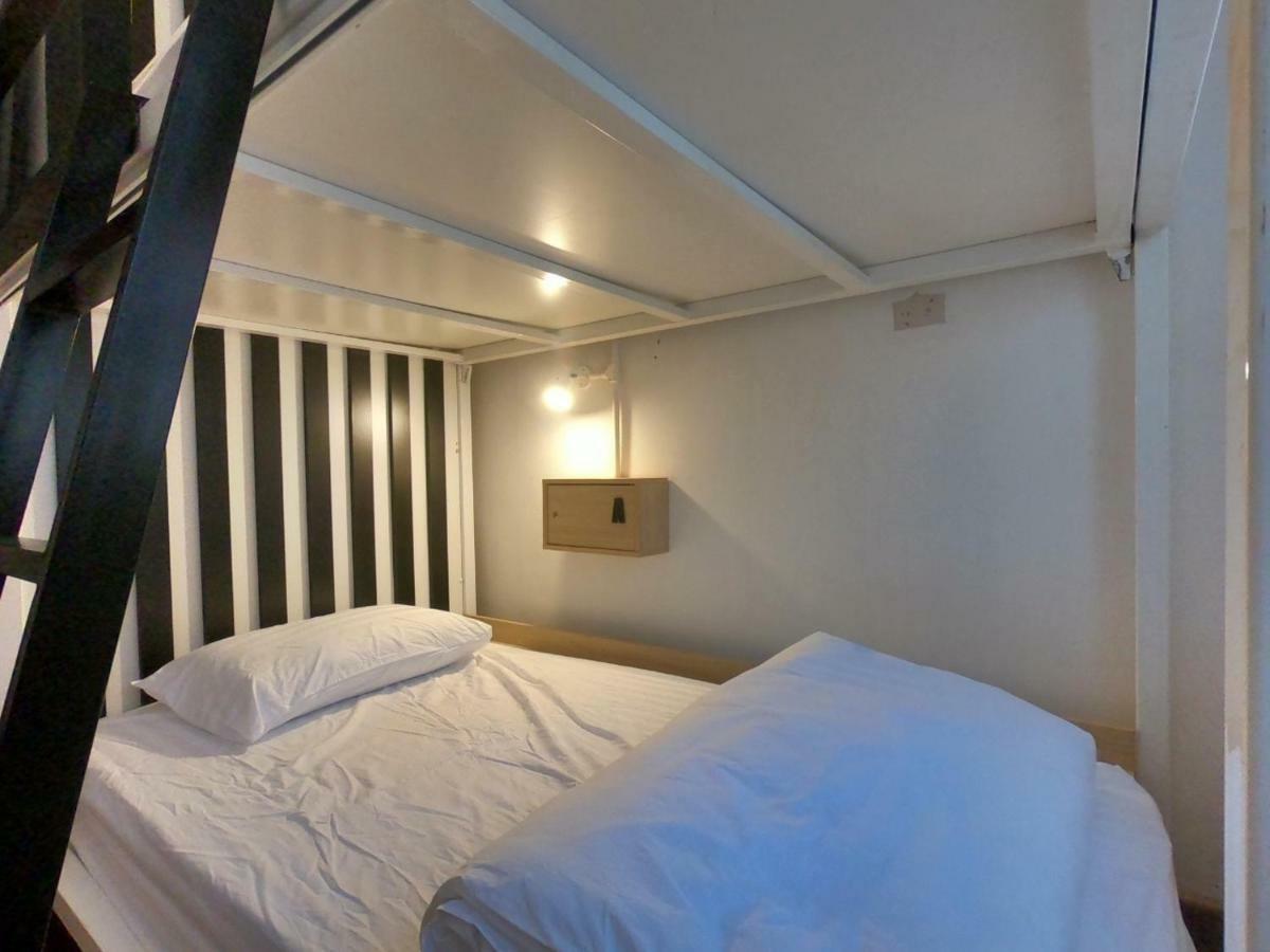 Zleepinezz Hostel Ayutthaya Eksteriør billede